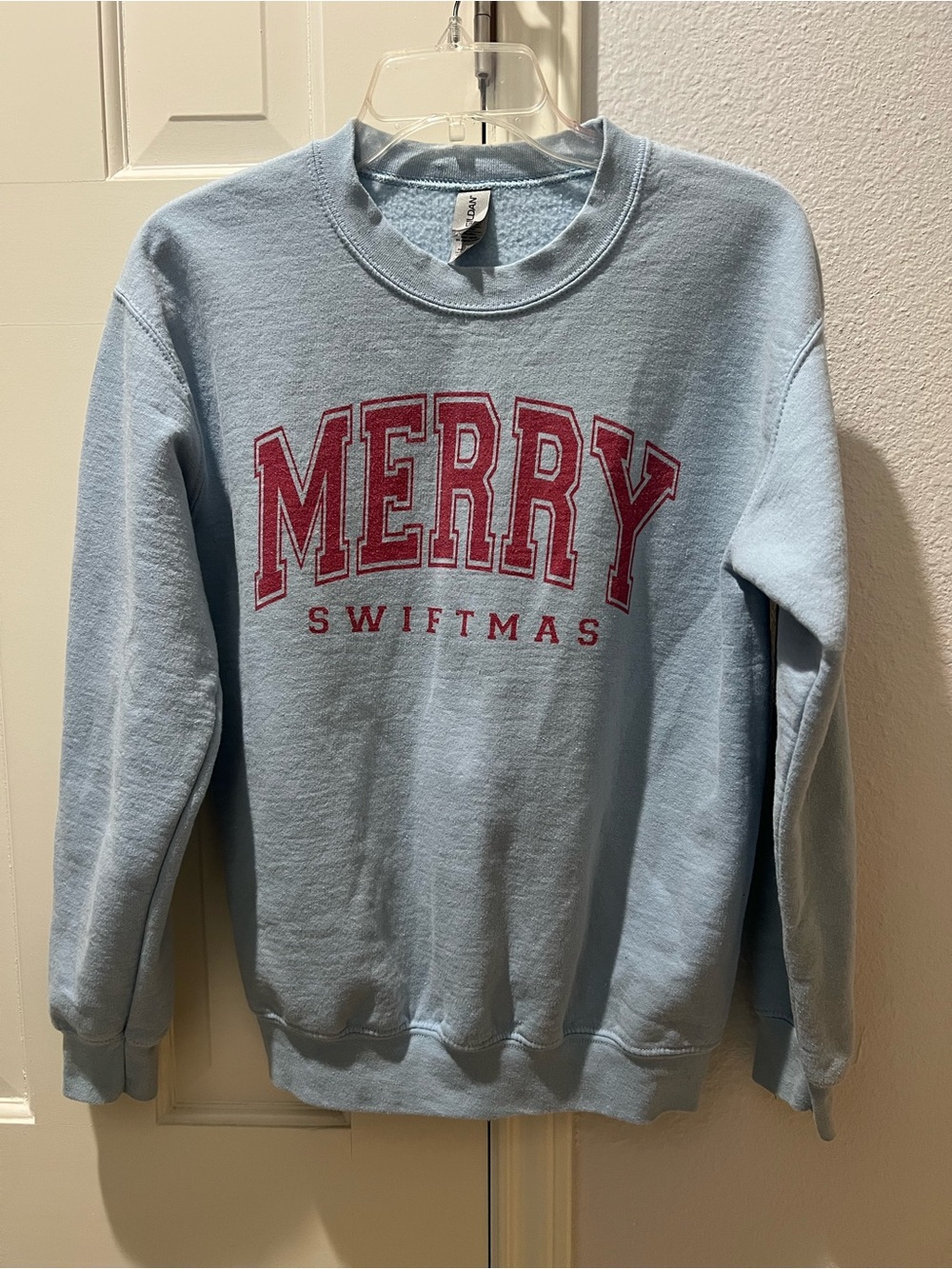 MERRY Swiftmas Light Blue Crewneck Sweatshirt Size Small